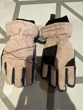 3/15$ George Black and Beige Kids Winter Gloves